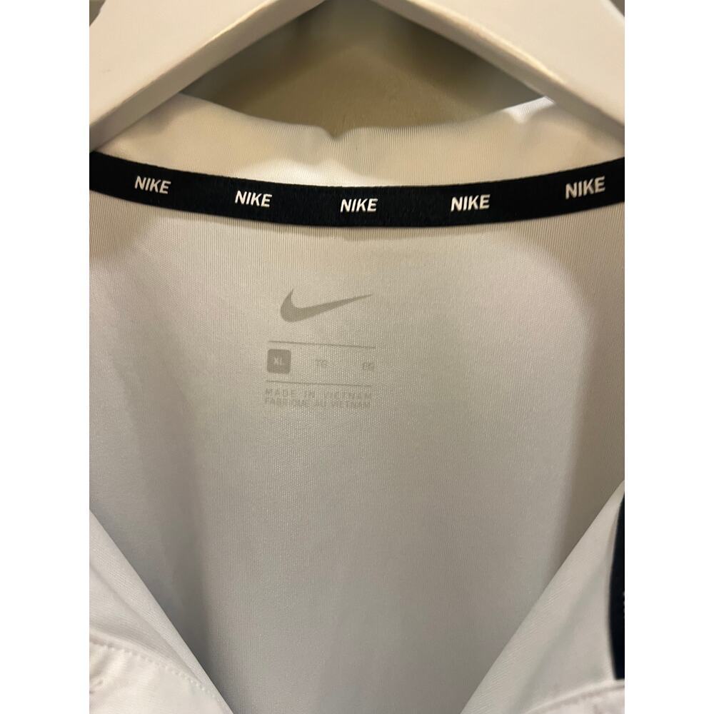 Nike RazorBack Collared Shirt - Picture 4 of 4